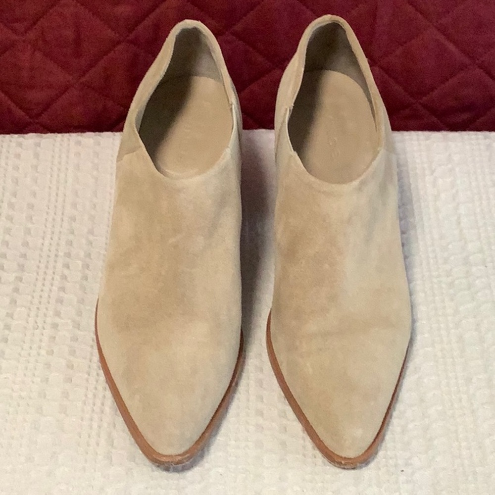 VINCE. Suede booties,size 8.5